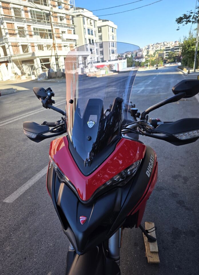 MOTOCAM Ducati Multistrada V2 Ön Cam 2022-2026 Model 60cm Füme Renkli 4mm