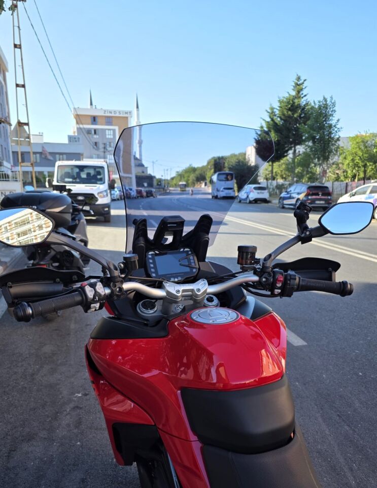 MOTOCAM Ducati Multistrada V2 Ön Cam 2022-2026 Model 60cm Füme Renkli 4mm