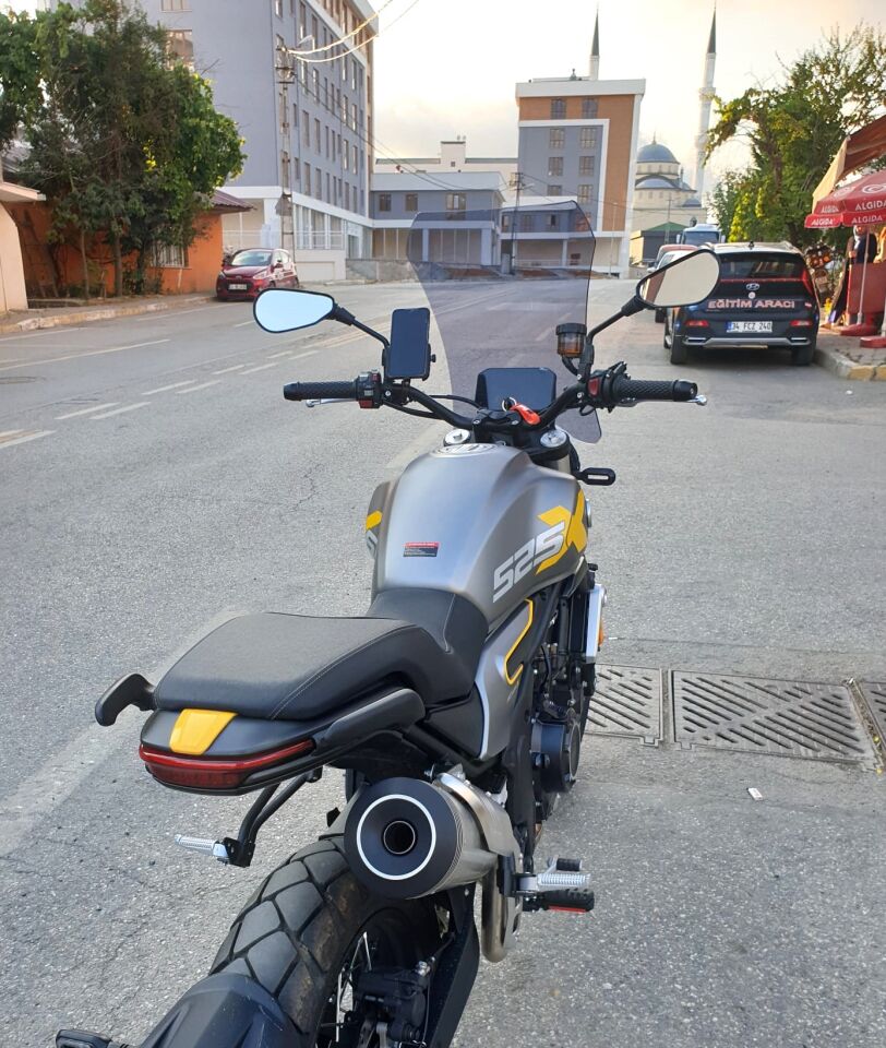 MOTOCAM Voge ACX 525 Ön Cam 2023-2026 Model 58cm Füme Renkli 4mm