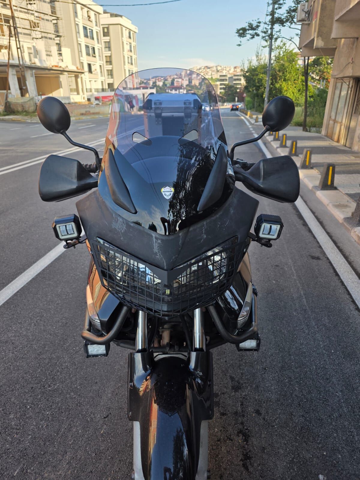 Honda Varadero Mk.2,Mk.3 Ön Cam 2004-2011 Model 48cm