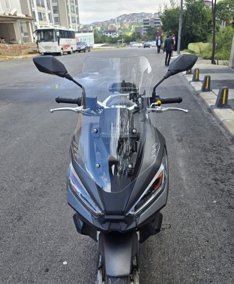 MOTOCAM Falcon Trex 188 Ön Cam 2022-2026 Model 55cm Şeffaf Renkli 4mm KISA