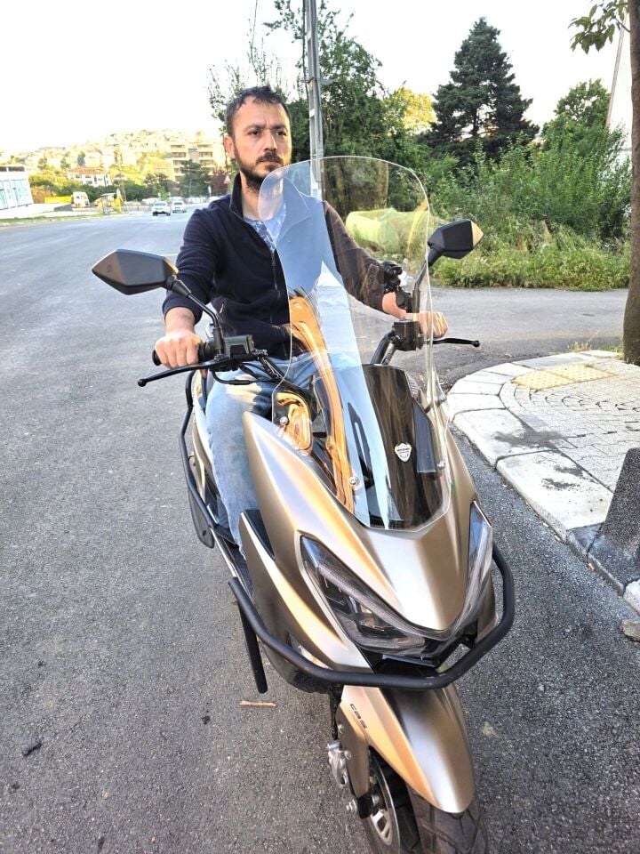 MOTOCAM Küba Newlight 50 Pro Ön Cam 2023-2026 Model 68cm Şeffaf Renkli 4mm ORTA BOYLU