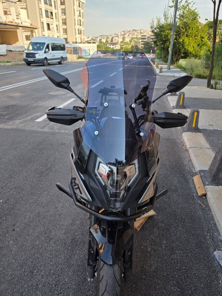 Cf Moto 700 MT Ön Cam 2024-2025 Model 56cm