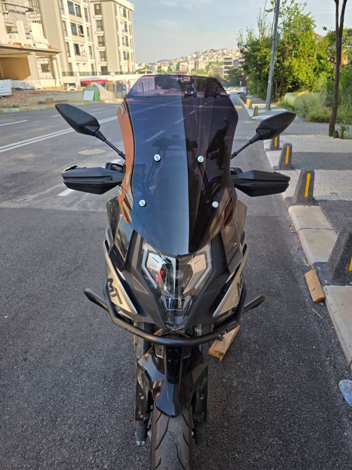 Cf Moto 700 MT Ön Cam 2024-2025 Model 56cm