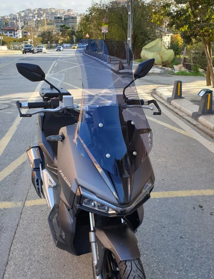 MOTOCAM Falcon Trex 188 Ön Cam 2022-2026 Model 65cm Füme Renkli 4mm ORTA BOYLU