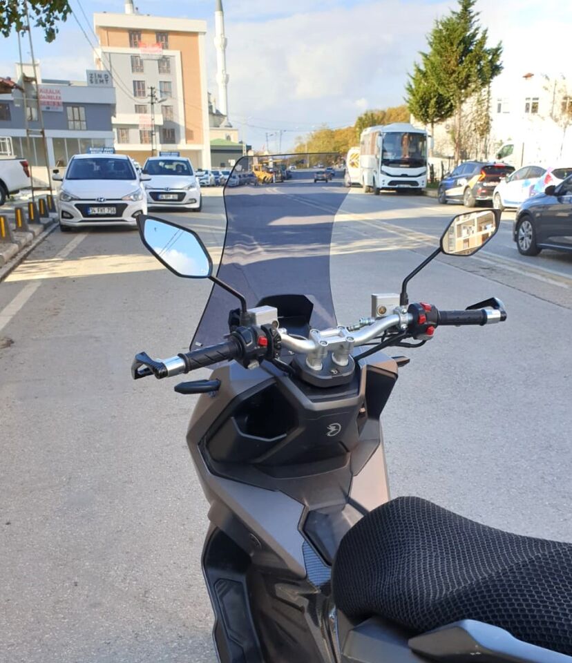 MOTOCAM Falcon Trex 188 Ön Cam 2022-2026 Model 65cm Füme Renkli 4mm ORTA BOYLU