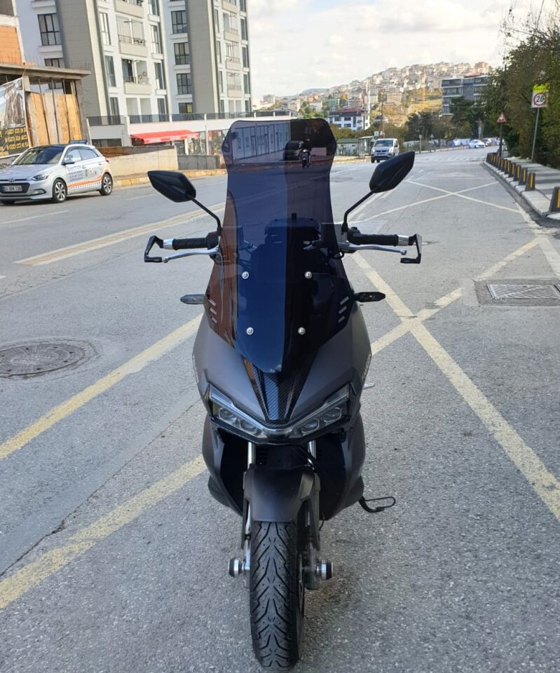 MOTOCAM Falcon Trex 188 Ön Cam 2022-2026 Model 65cm Siyah Renkli 4mm ORTA BOYLU