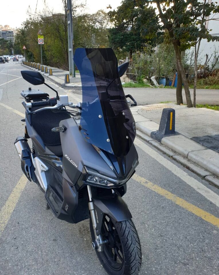 MOTOCAM Falcon Trex 188 Ön Cam 2022-2026 Model 65cm Siyah Renkli 4mm ORTA BOYLU