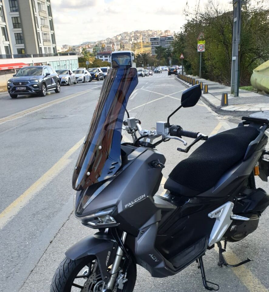 MOTOCAM Falcon Trex 188 Ön Cam 2022-2026 Model 65cm Siyah Renkli 4mm ORTA BOYLU