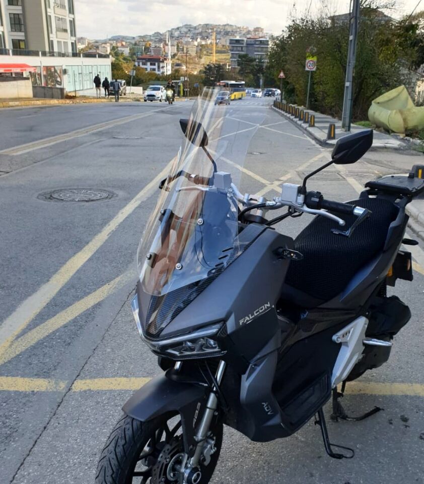 MOTOCAM Falcon Trex 188 Ön Cam 2022-2026 Model 65cm Şeffaf Renkli 4mm ORTA BOYLU