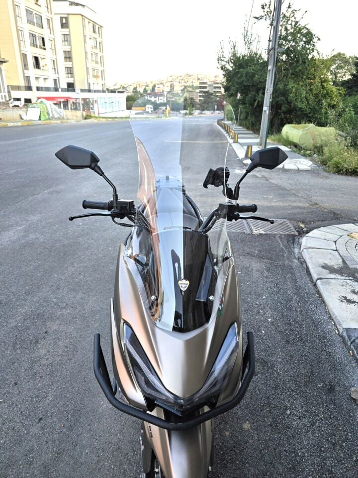 MOTOCAM Küba Newlight 50 Pro Ön Cam 2023-2026 Model 75cm Şeffaf Renkli 4mm UZUN BOYLU