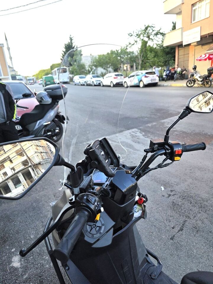 MOTOCAM Küba Newlight 50 Pro Ön Cam 2023-2026 Model 75cm Şeffaf Renkli 4mm UZUN BOYLU