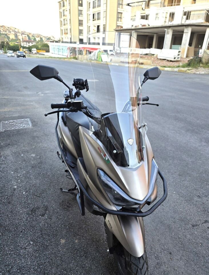 MOTOCAM Küba Newlight 50 Pro Ön Cam 2023-2026 Model 75cm Şeffaf Renkli 4mm UZUN BOYLU