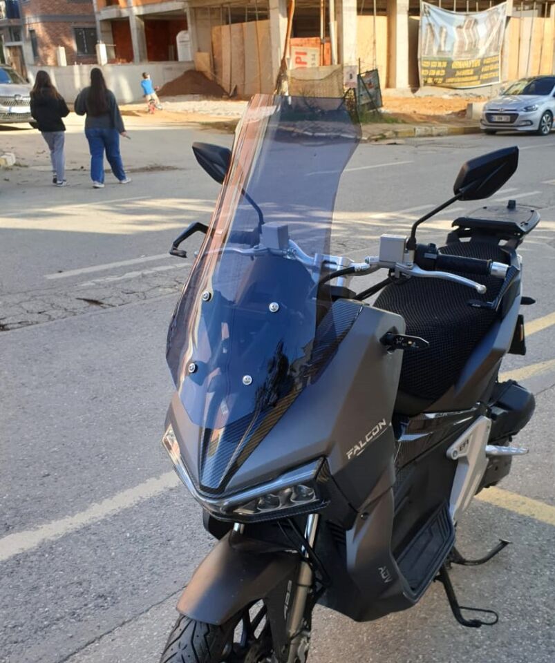 MOTOCAM Falcon Trex 188 Ön Cam 2022-2026 Model 75cm Füme Renkli 4mm UZUN