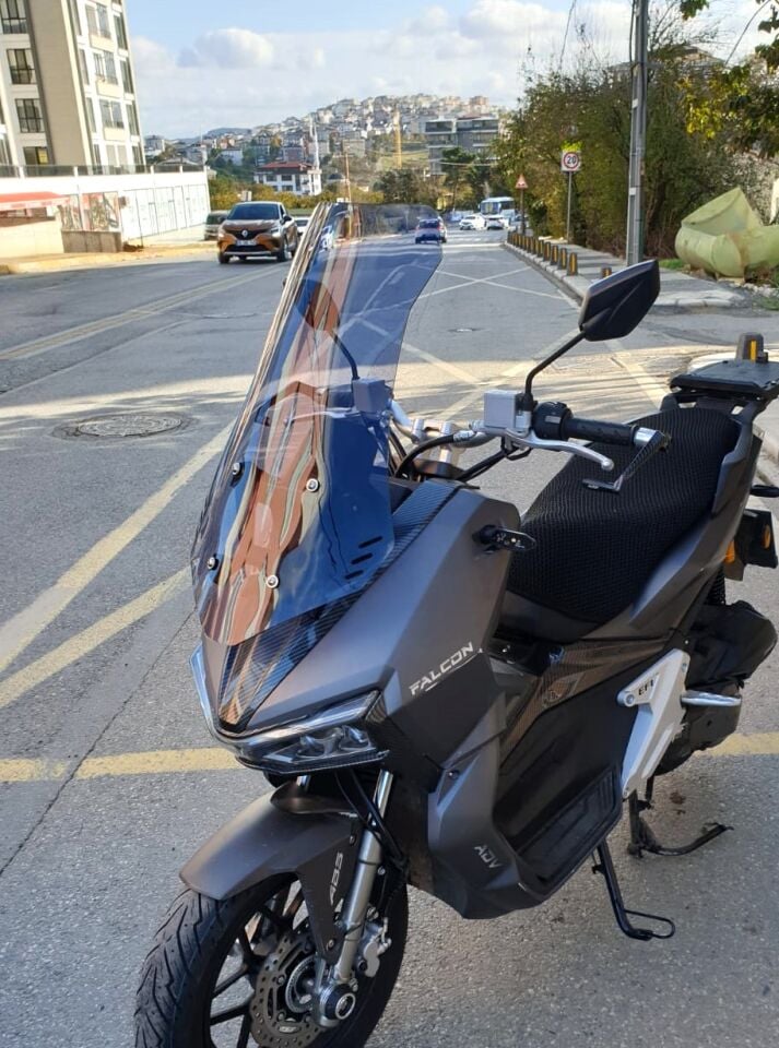 MOTOCAM Falcon Trex 188 Ön Cam 2022-2026 Model 75cm Füme Renkli 4mm UZUN