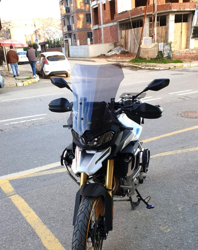 MOTOCAM Voge DS 900 X Siperlik Ön Cam 2025 Model 53cm Füme Renkli 4mm