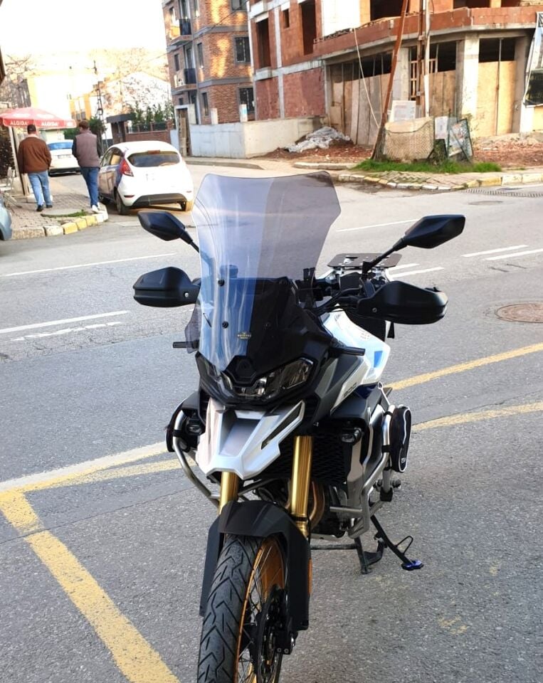 MOTOCAM Voge DS 900 X Siperlik Ön Cam 2025 Model 53cm Füme Renkli 4mm