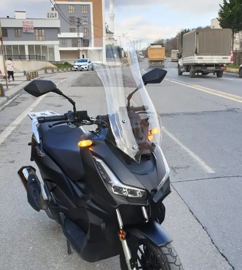 MOTOCAM Skyjet Rivero 125 Ön Cam 2024-2026 Model 57cm Şeffaf Renkli 4mm SPORTİF