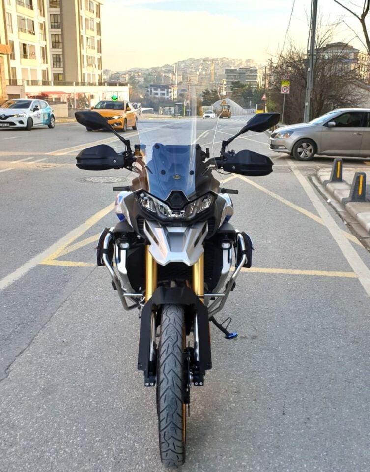 MOTOCAM Voge DS 900 X Siperlik Ön Cam 2025 Model 53cm Şeffaf Renkli 4mm