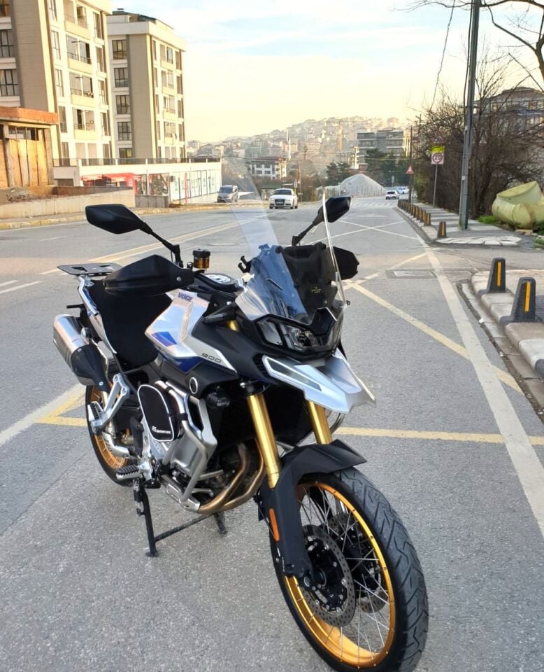 MOTOCAM Voge DS 900 X Siperlik Ön Cam 2025 Model 53cm Şeffaf Renkli 4mm