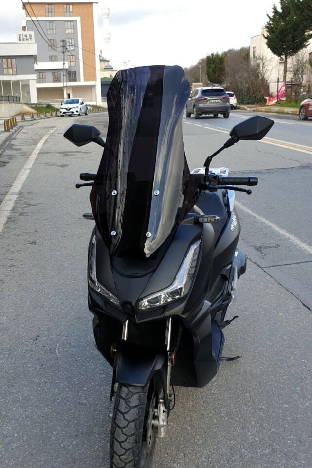 MOTOCAM Skyjet Rivero 125 Ön Cam 2024-2026 Model 68cm Siyah Renkli 4mm ORTA BOYLU
