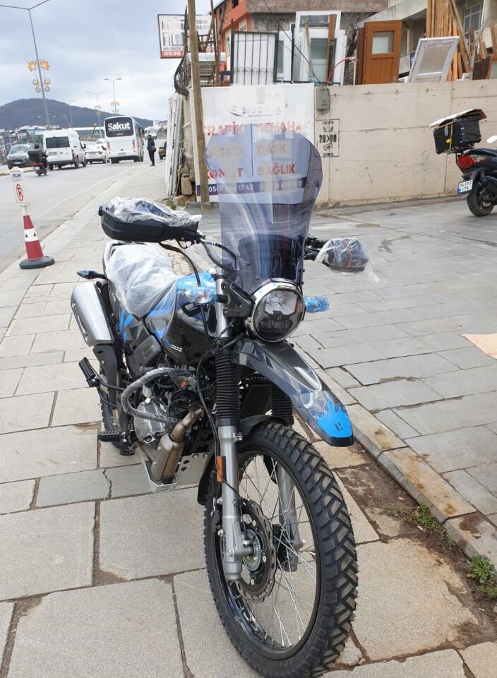 MOTOCAM Hero X Pulse Ön Cam 2020-2025 Model 46cm Füme Renkli 4mm UZUN CAM