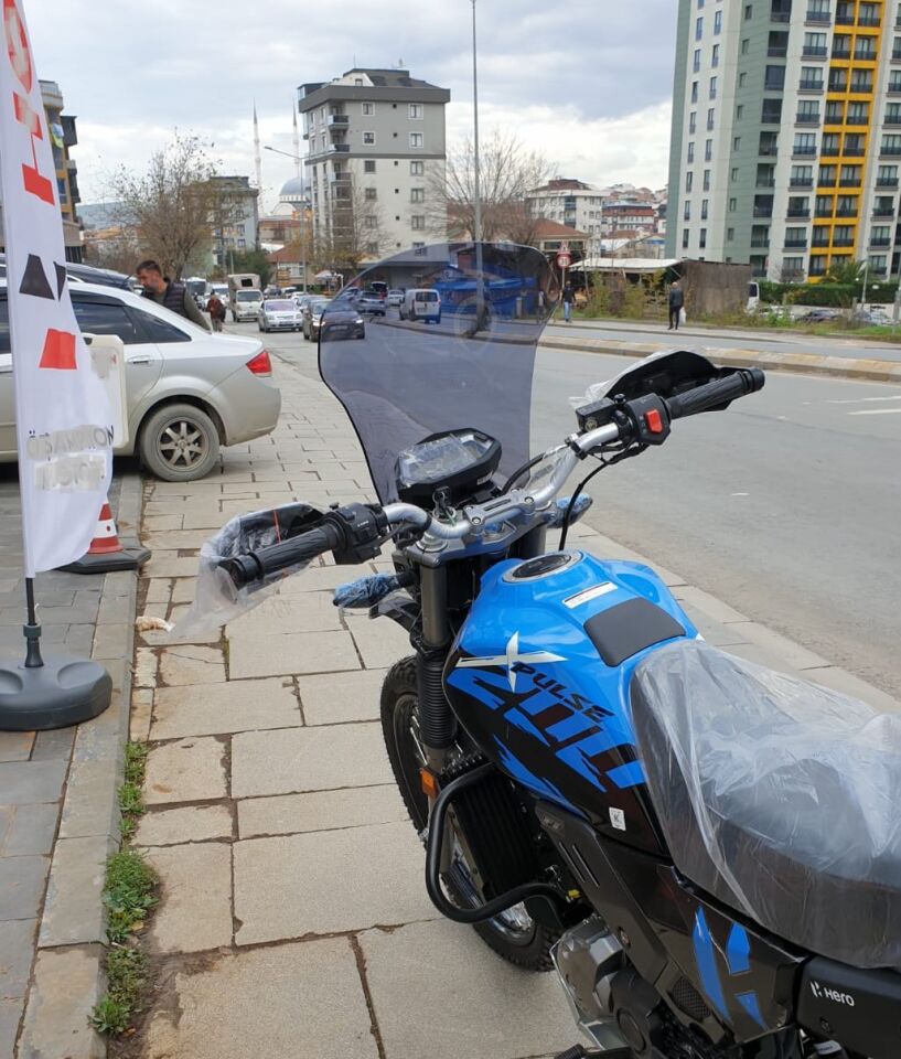 MOTOCAM Hero X Pulse Ön Cam 2020-2025 Model 46cm Füme Renkli 4mm UZUN CAM