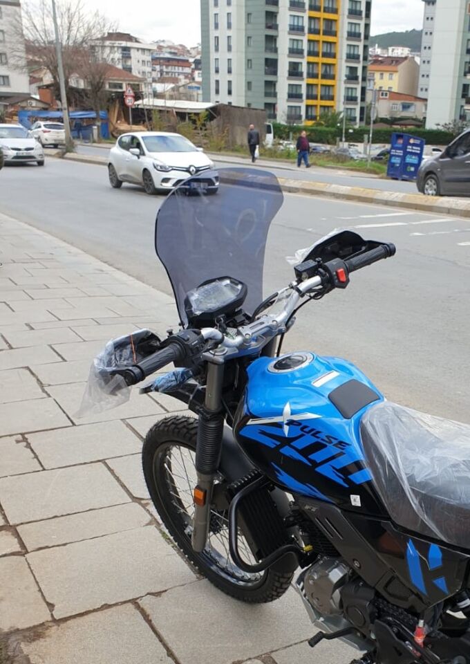 MOTOCAM Hero X Pulse Ön Cam 2020-2025 Model 46cm Füme Renkli 4mm UZUN CAM