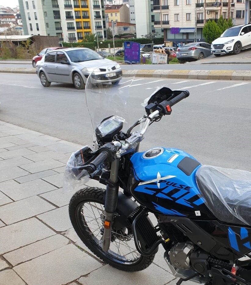 MOTOCAM Hero X Pulse Siperlik Ön Cam 2020-2025 Model 46cm Şeffaf Renkli 4mm