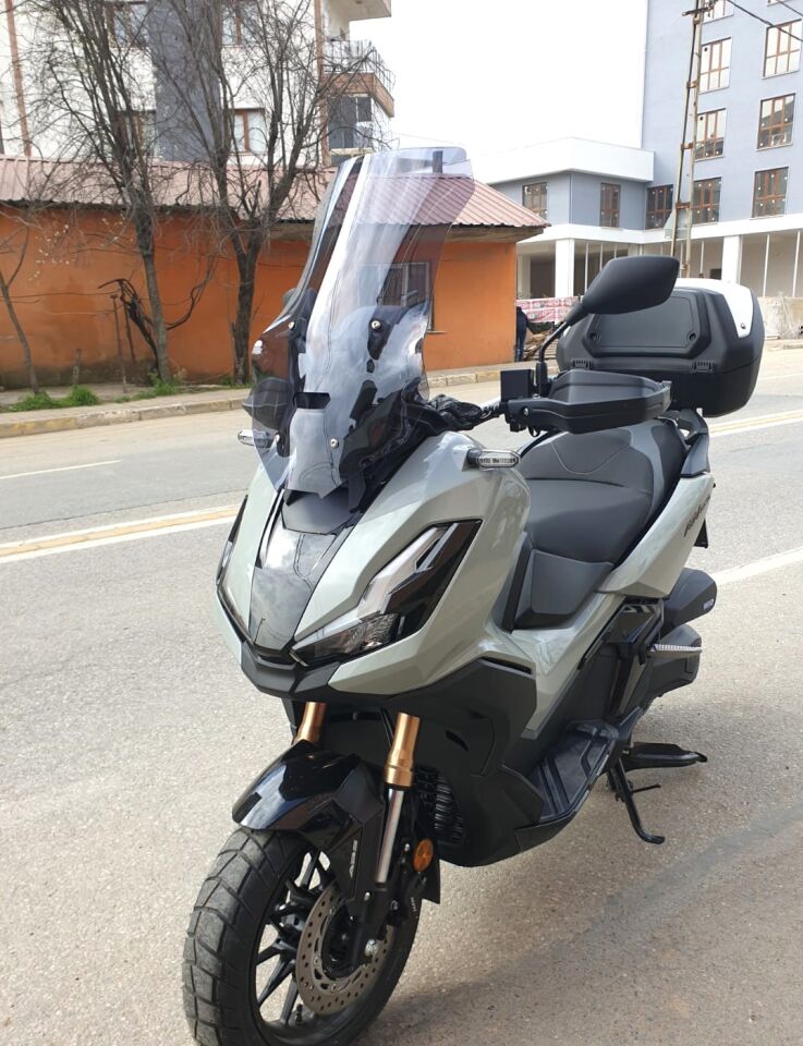 MOTOCAM Honda Adv 350 Ön Cam 2023-2026 Model 60cm Füme Renkli 4mm ORTA BOYLU