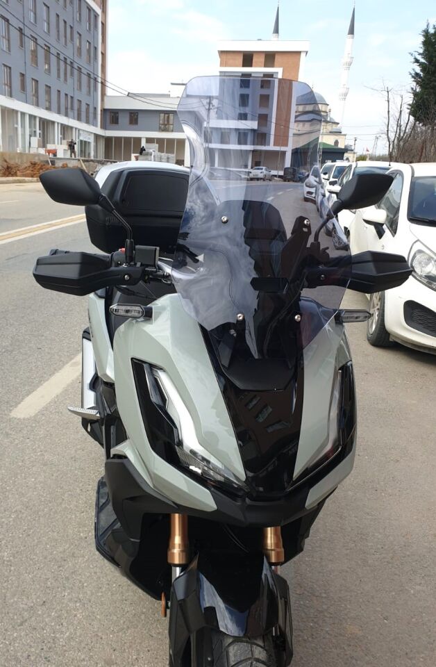 MOTOCAM Honda Adv 350 Ön Cam 2023-2026 Model 60cm Füme Renkli 4mm ORTA BOYLU