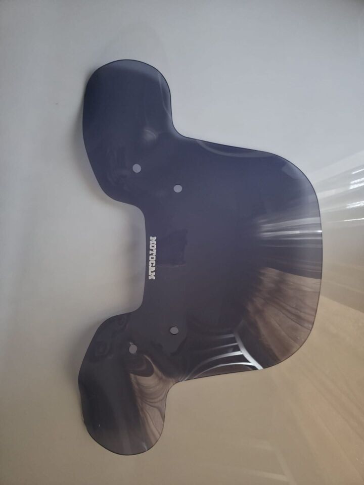 MOTOCAM Küba Ravida 125 Ön Cam 2024-2026 Model 37cm Füme Renkli 4mm Elcikli APARATSIZ