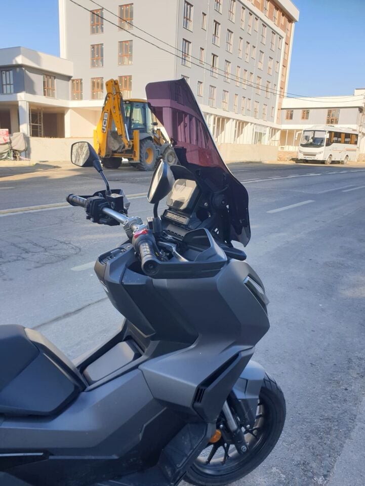 MOTOCAM Honda Adv 350 Ön Cam 2023-2026 Model 60cm Siyah Renkli 4mm ORTA BOYLU