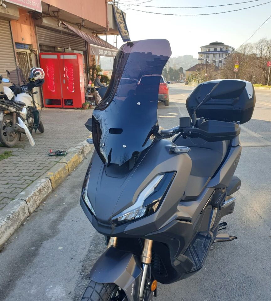 MOTOCAM Honda Adv 350 Ön Cam 2023-2026 Model 60cm Siyah Renkli 4mm ORTA BOYLU