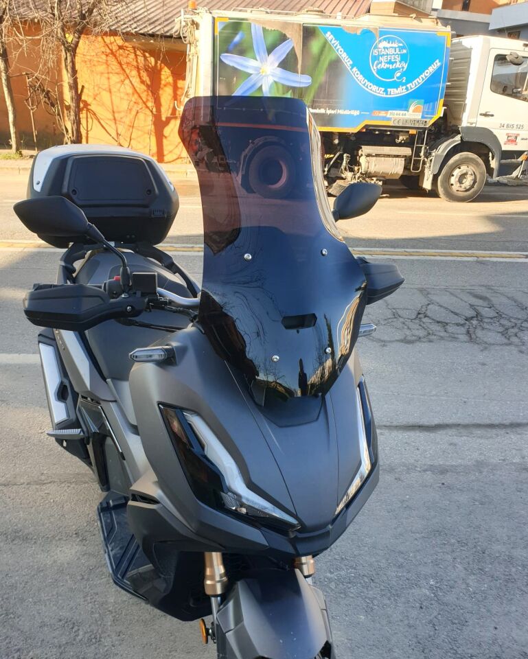 MOTOCAM Honda Adv 350 Ön Cam 2023-2026 Model 60cm Siyah Renkli 4mm ORTA BOYLU