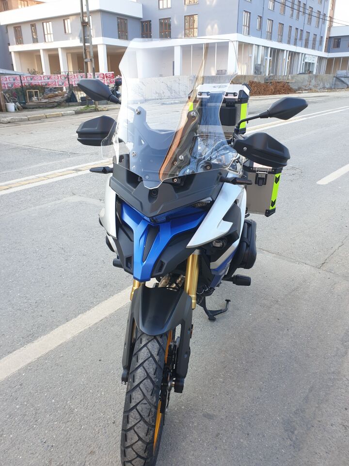 MOTOCAM Voge DSX 525 Ön Cam 2023-2026 Model 56cm Şeffaf Renkli 4mm SPORTİF MODEL