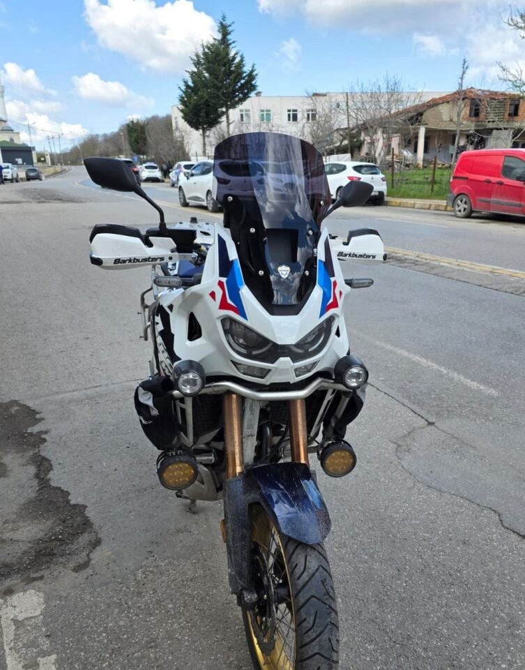 MOTOCAM Honda Africa twin CRF 1100 L4 Ön Cam 2023-2026 Model 46cm Siyah Renkli 4mm ORİJİNAL BOYLU