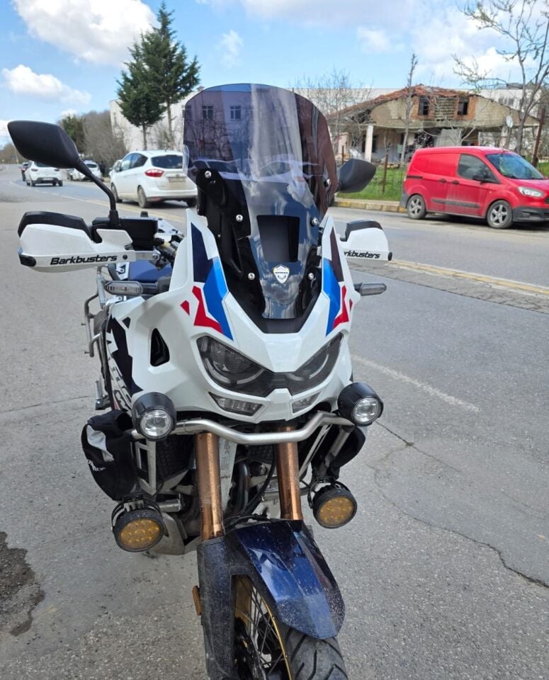 MOTOCAM Honda Africa twin CRF 1100 L4 Ön Cam 2023-2026 Model 46cm Siyah Renkli 4mm ORİJİNAL BOYLU