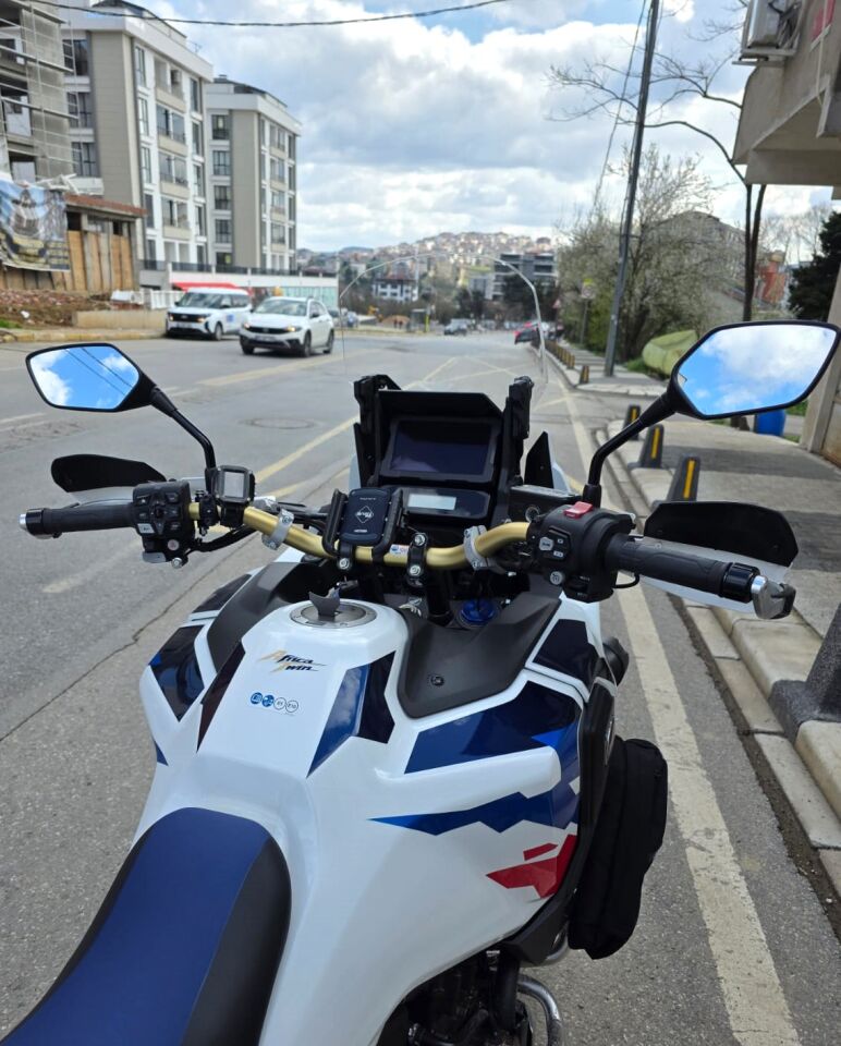 MOTOCAM Honda Africa twin CRF 1100 L4 Ön Cam 2023-2026 Model 46cm Şeffaf Renkli  ORİJİNAL BOYLU