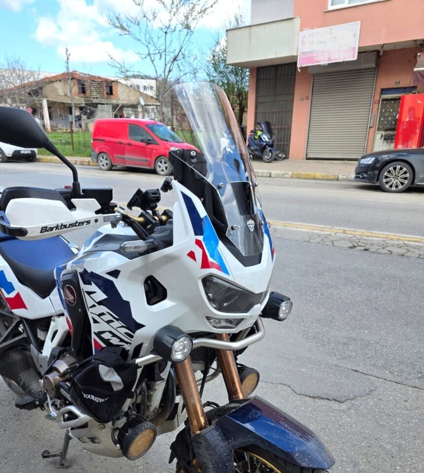 MOTOCAM Honda Africa twin CRF 1100 L4 Ön Cam 2023-2026 Model 46cm Şeffaf Renkli  ORİJİNAL BOYLU