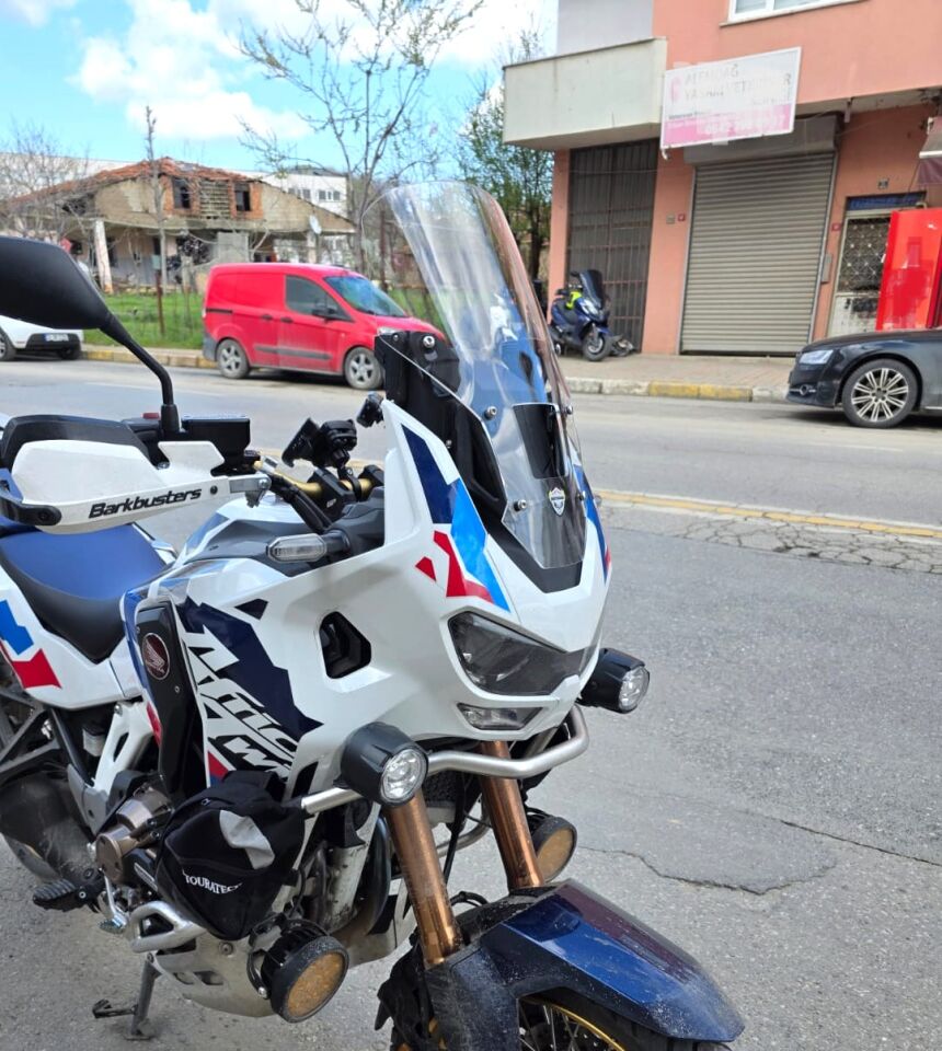 MOTOCAM Honda Africa twin CRF 1100 L4 Ön Cam 2023-2026 Model 46cm Şeffaf Renkli  ORİJİNAL BOYLU