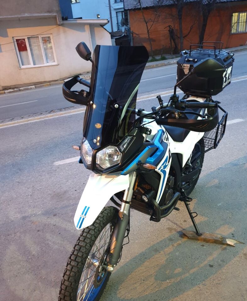 MOTOCAM Voge Rally 250 Ön Cam 2022-2026 Model 51cm Siyah Renkli 4mm