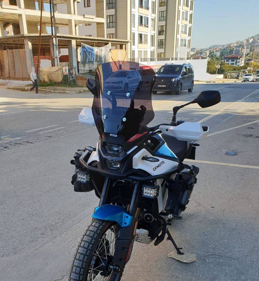 MOTOCAM CF Moto 450 MT Ön Cam 2023-2026 Model 41cm Siyah Renkli 4mm