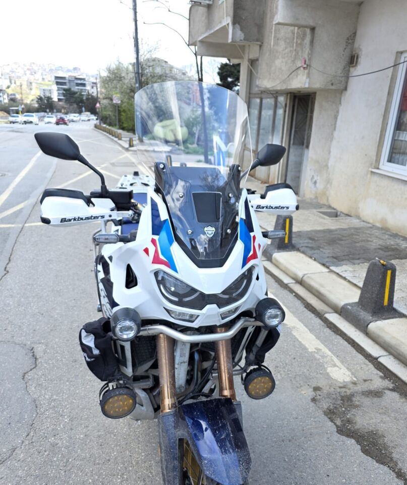 MOTOCAM Honda Africa twin CRF 1100 L4 Ön Cam 2023-2026 Model 54cm Şeffaf Renkli 4mm UZUN