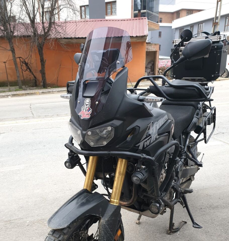 MOTOCAM Honda Africa Twin CRF 1000 Ön Cam 2016-2020 Model 45cm Füme Renkli 4mm SPORTİF