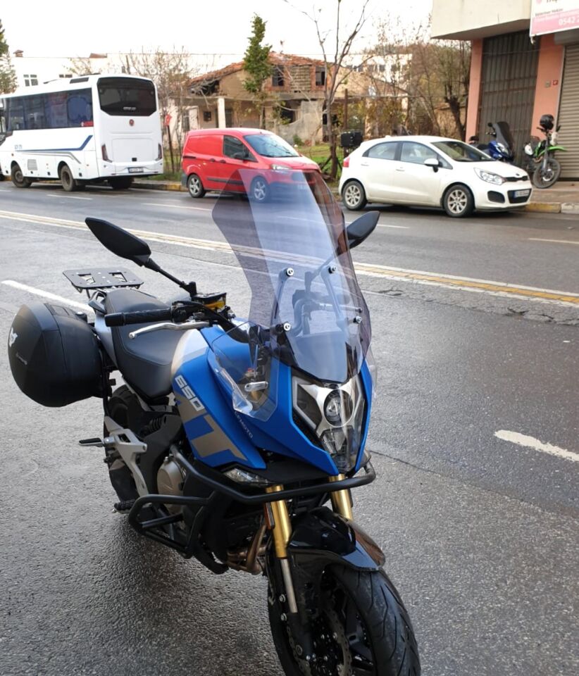 MOTOCAM CF Moto 650 MT Ön Cam 2016-2026 Model 56cm Füme Renkli 4mm