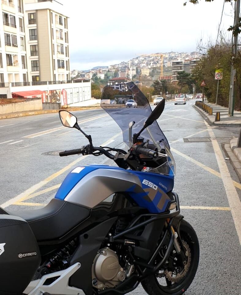 MOTOCAM CF Moto 650 MT Ön Cam 2016-2026 Model 56cm Füme Renkli 4mm