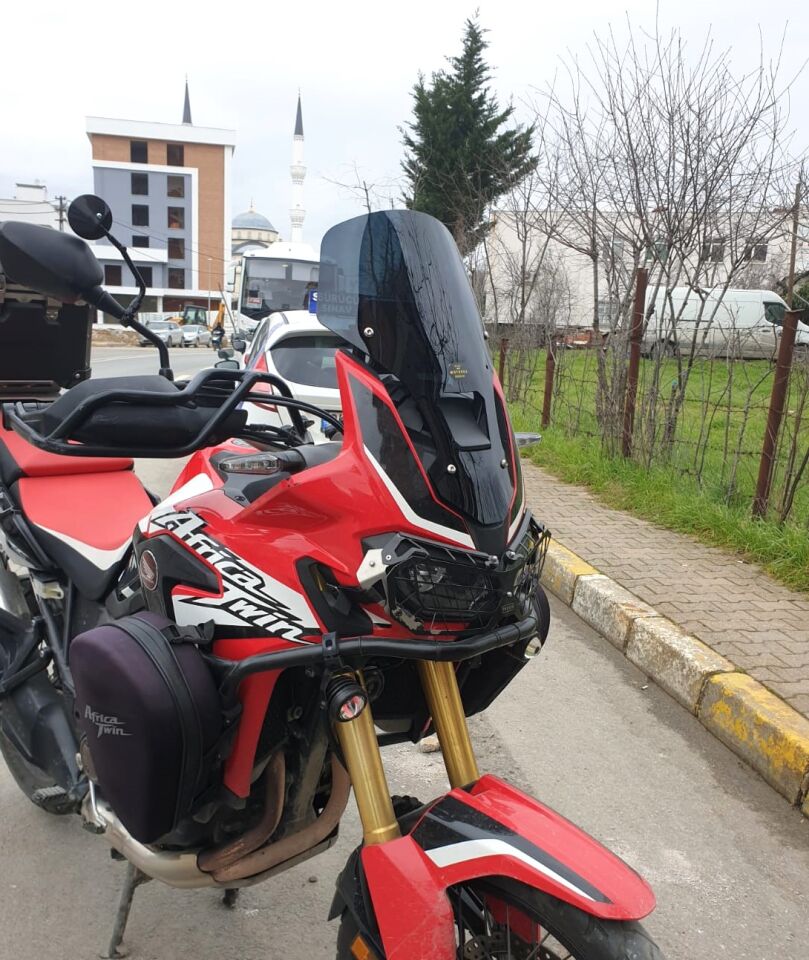 MOTOCAM Honda Africa Twin CRF 1000 Ön Cam 2016-2020 Model 45cm Siyah Renkli 4mm SPORTİF