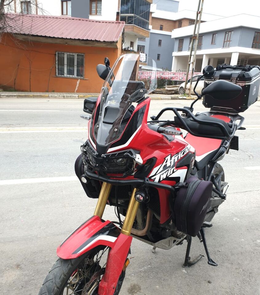 MOTOCAM Honda Africa Twin CRF 1000 Ön Cam 2016-2020 Model 45cm Şeffaf Renkli 4mm SPORTİF