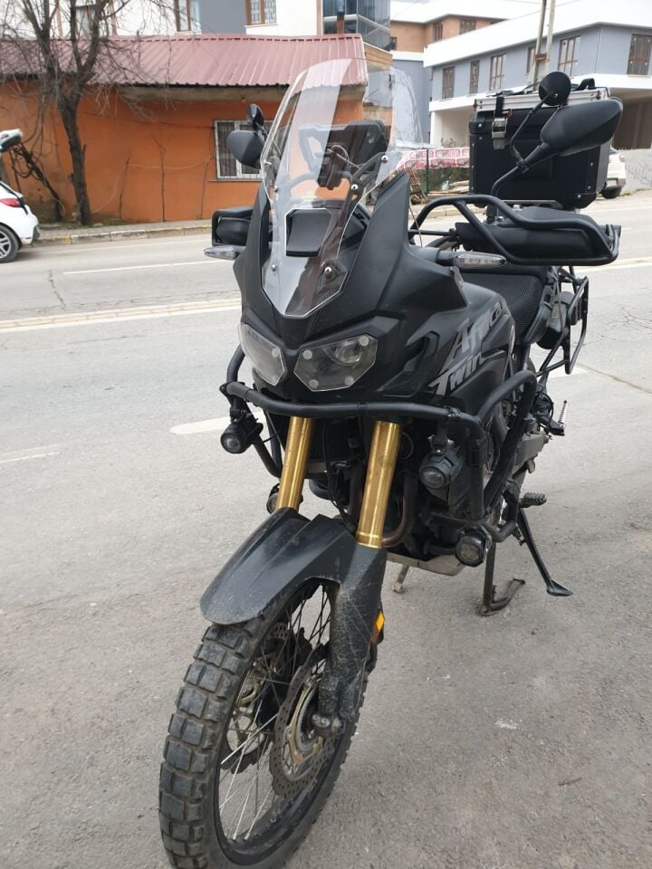 MOTOCAM Honda Africa Twin CRF 1000 Ön Cam 2016-2020 Model 45cm Şeffaf Renkli 4mm SPORTİF